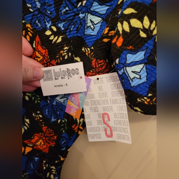 NWT Floral Amelia Lularoe Dress Small - Picture 3 of 3
